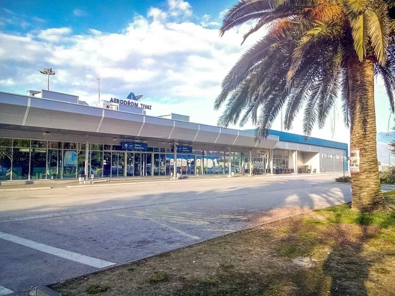 Alquiler de coches en el aeropuerto de Tivat